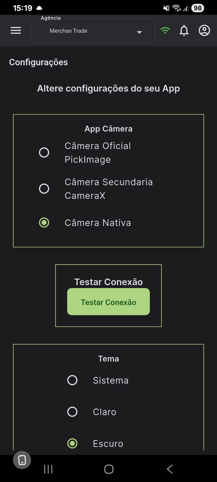 Tela de configurações do app mostrando opções de câmera: Oficial, Secundária e Nativa selecionada